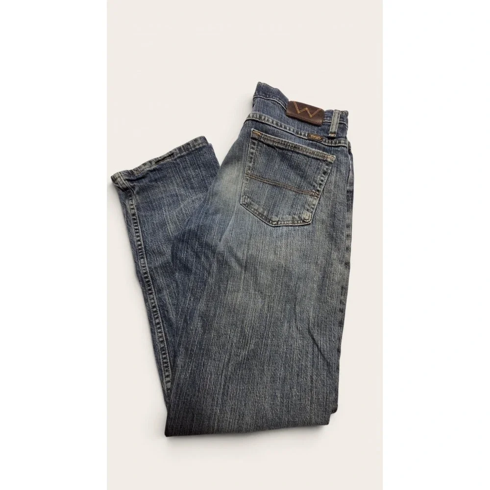 Wrangler Advanced Comfort MGW15CS Mens 30x32 Medium Wash Straight Leg Jeans